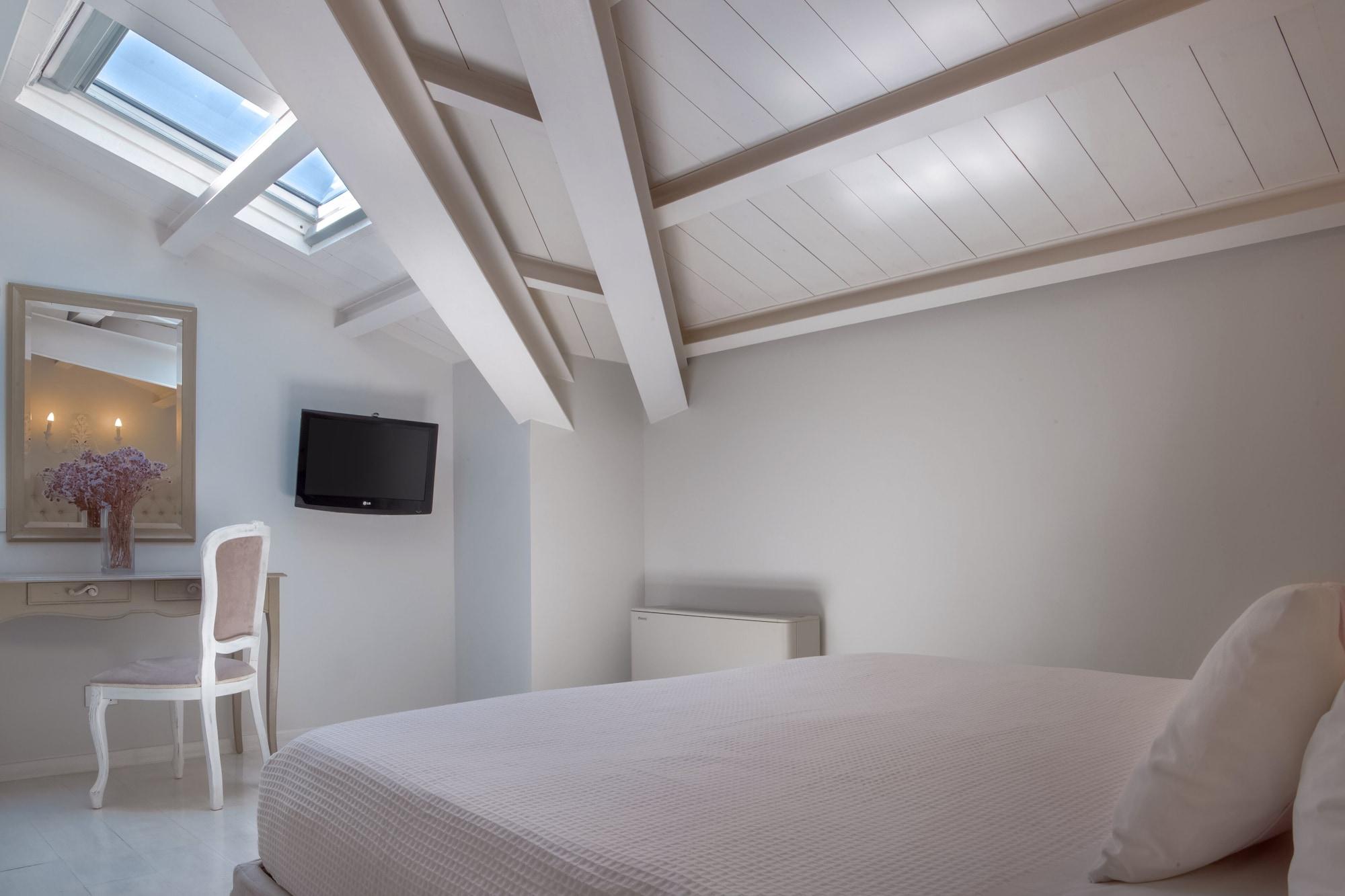 Micra Anglia Boutique Hotel & Spa Andros Town Exterior photo
