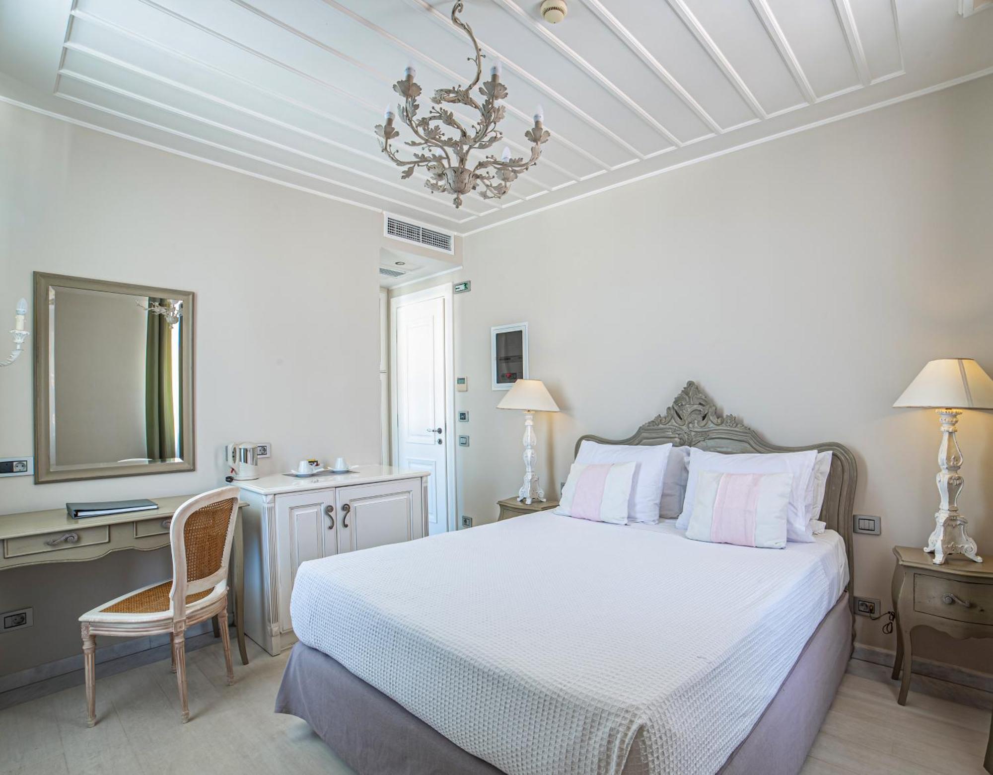 Micra Anglia Boutique Hotel & Spa Andros Town Exterior photo