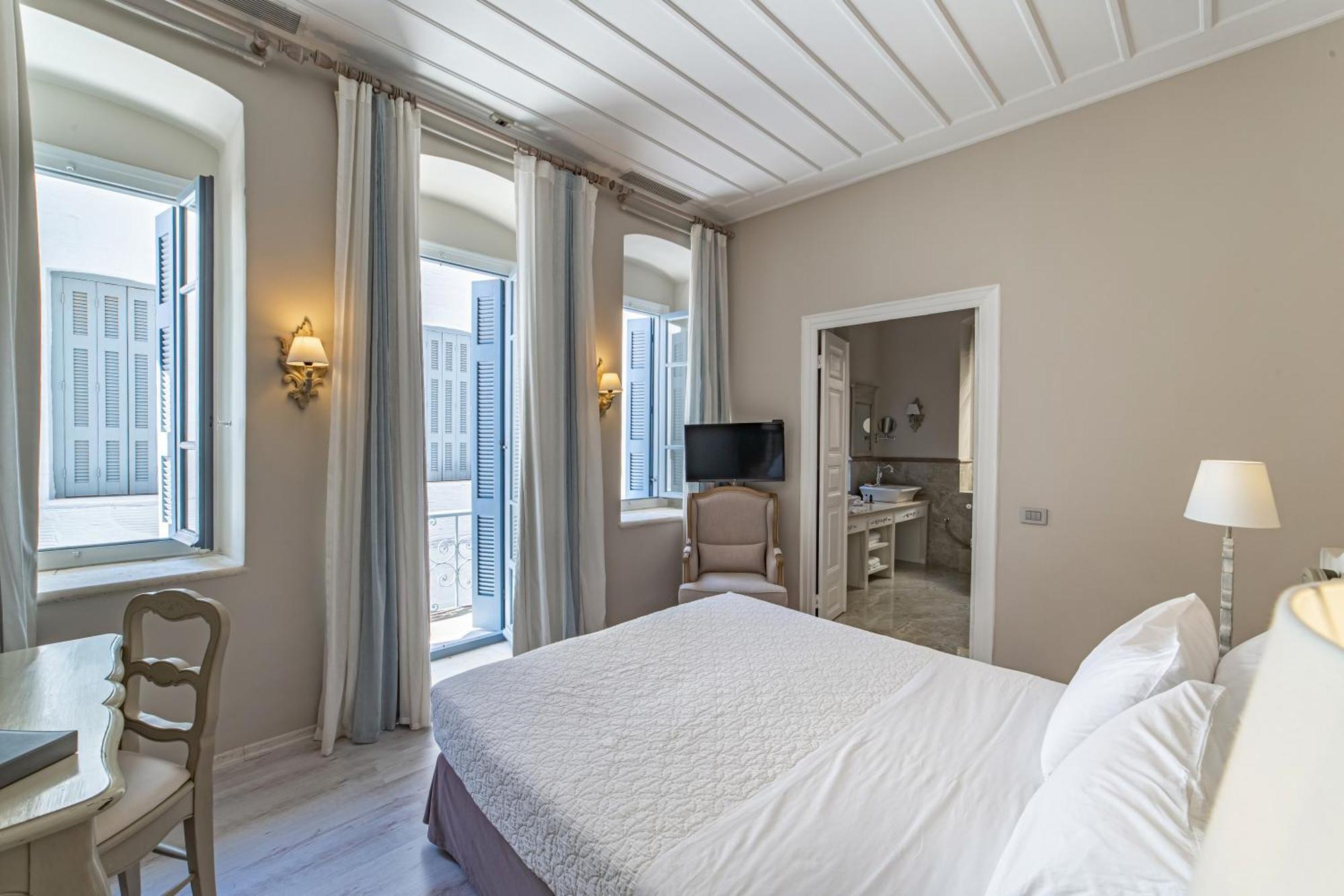 Micra Anglia Boutique Hotel & Spa Andros Town Exterior photo
