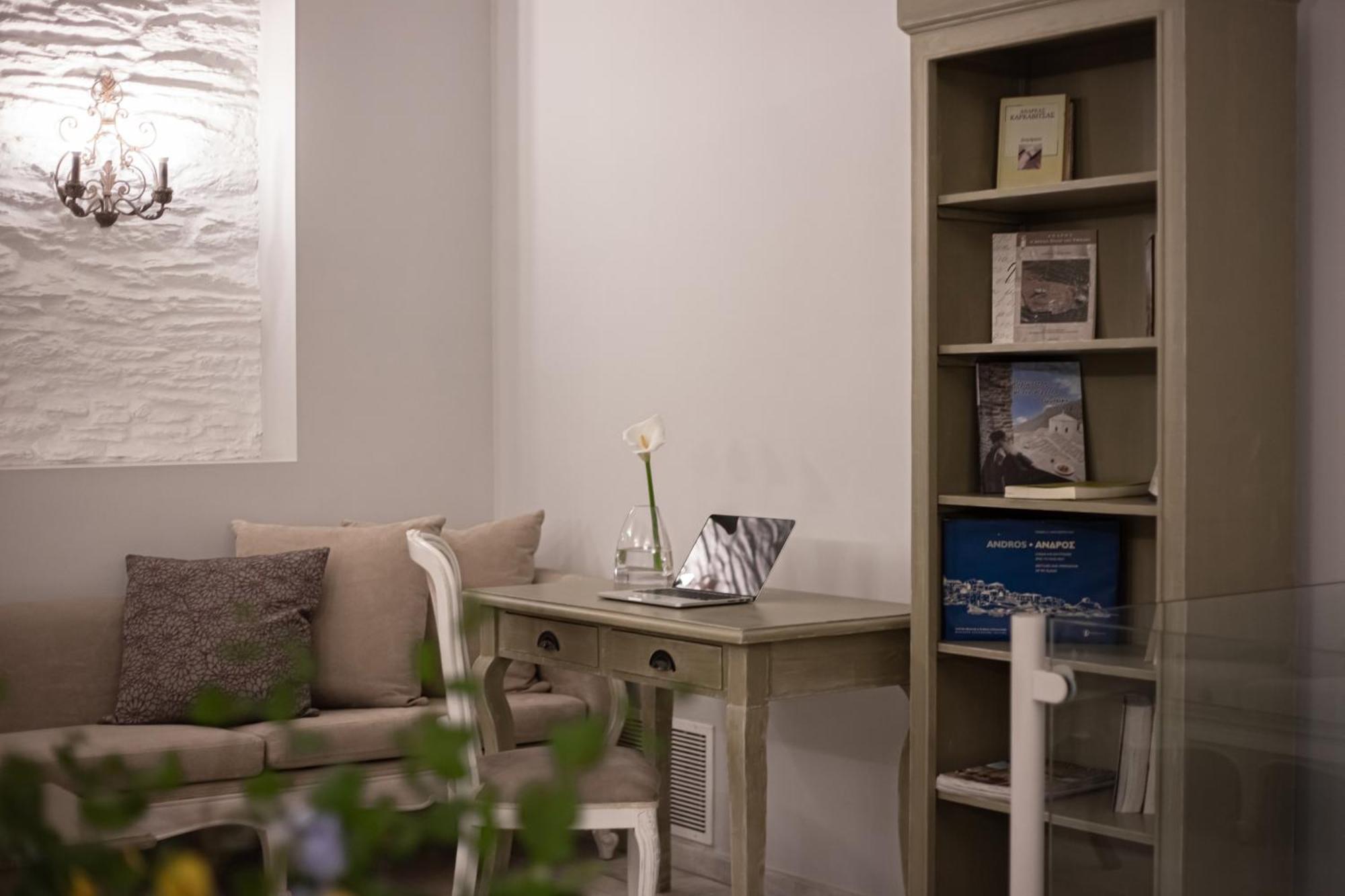 Micra Anglia Boutique Hotel & Spa Andros Town Exterior photo