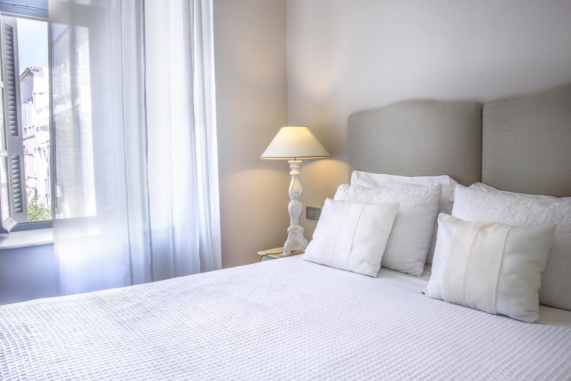 Micra Anglia Boutique Hotel & Spa Andros Town Exterior photo